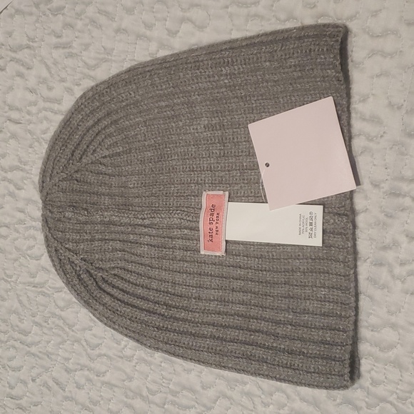 NWT  KATE SPADE  KNIT  BEANIE  WITH  FAUX  PEARLS - Picture 4 of 6